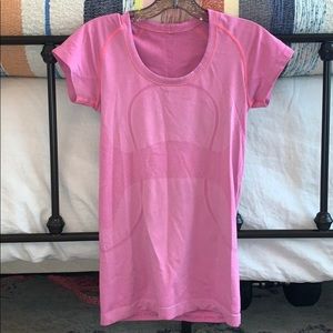 Lululemon swiftly tech top!!